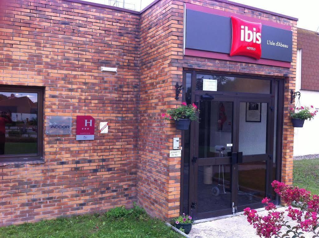 Ibis Lyon L'Isle D'Abeau Hotel Zewnętrze zdjęcie